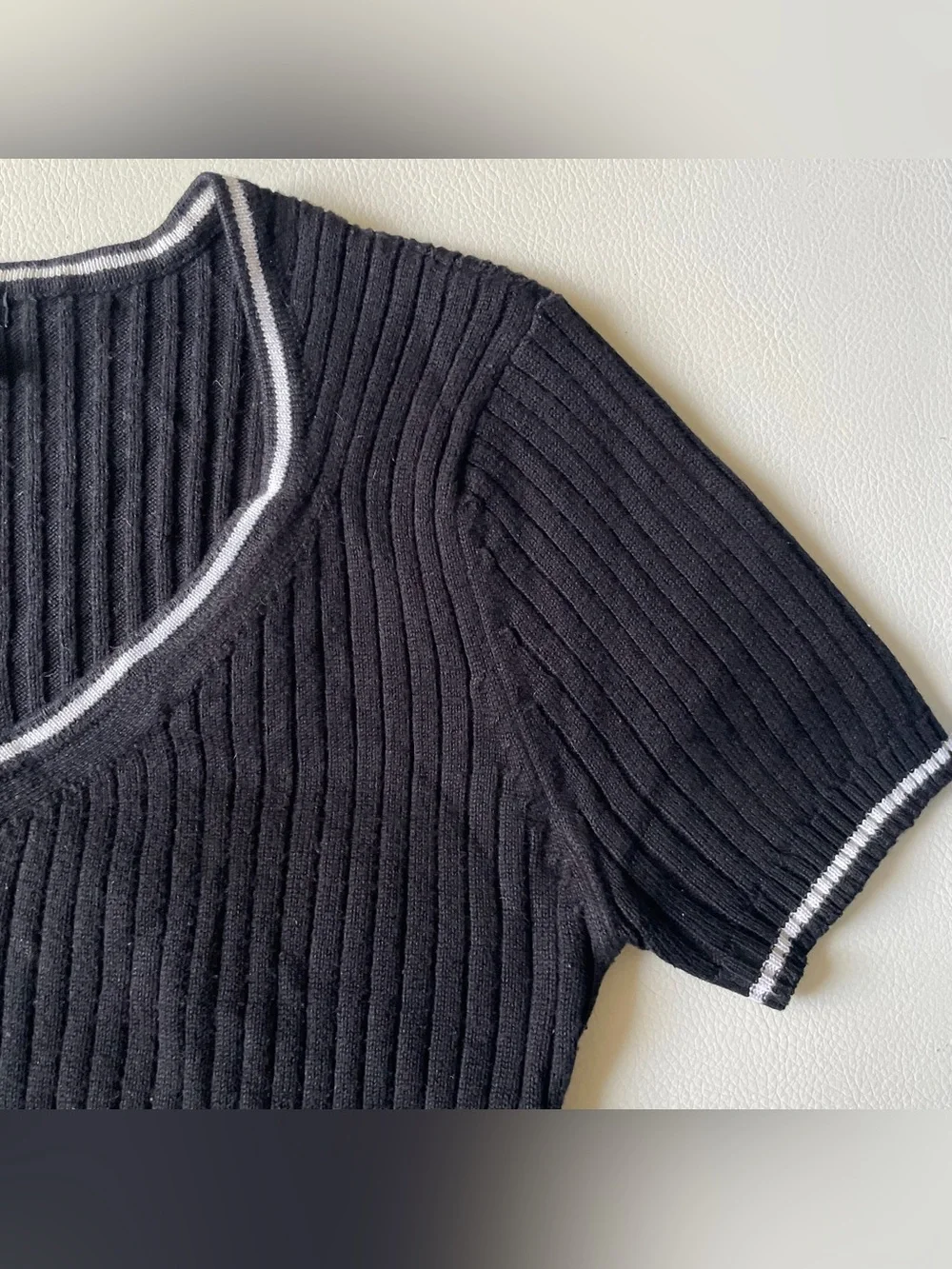 Guess Jeans Knit Black Top Size Small